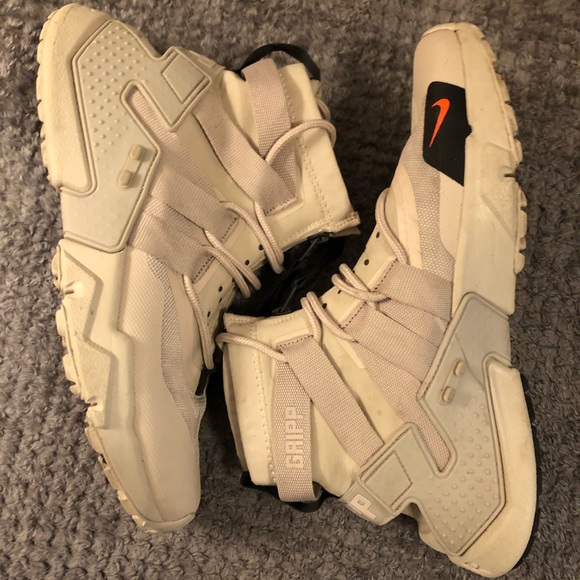 huarache gripp desert sand